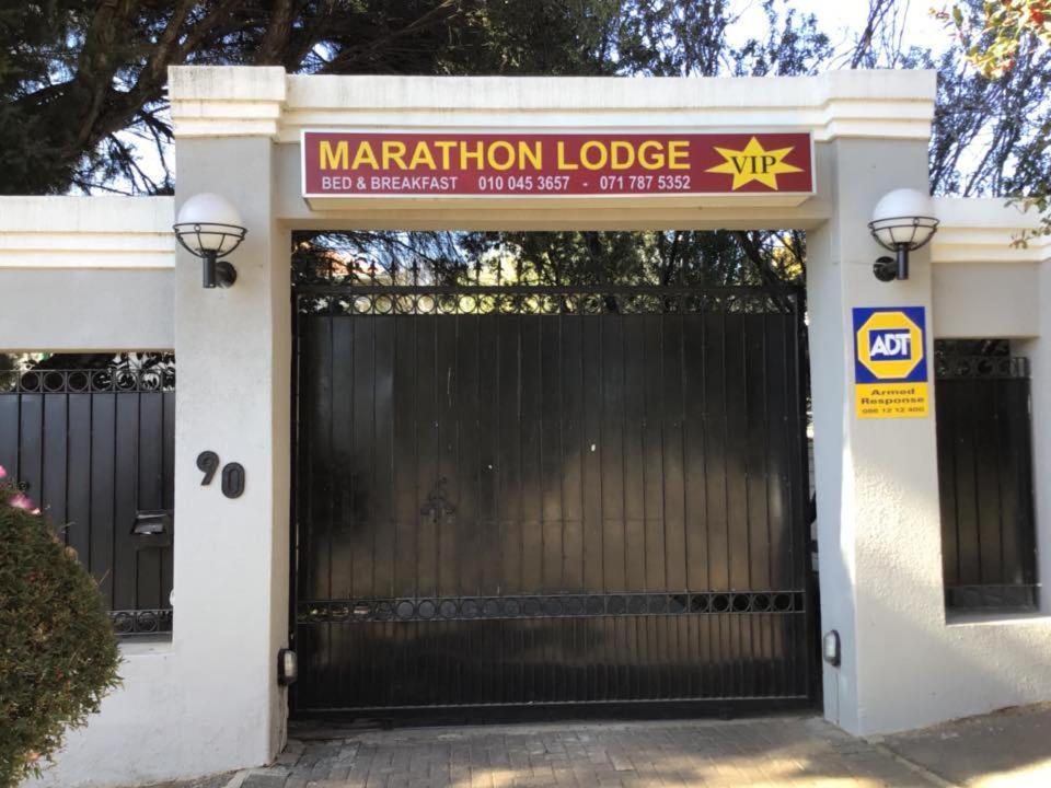 Marathon Lodge Vip Johannesburg Bagian luar foto
